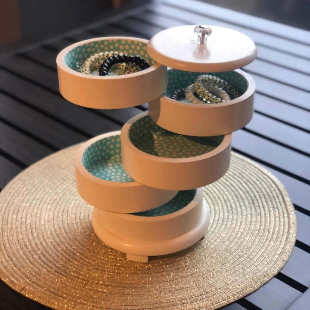 Pottery Barn Teen Jewelry Holder